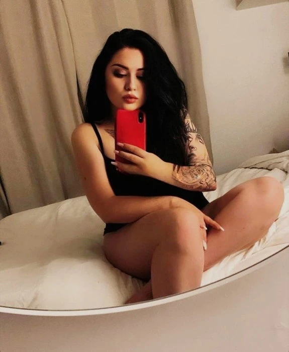 Vika, Escort, Luxembourg