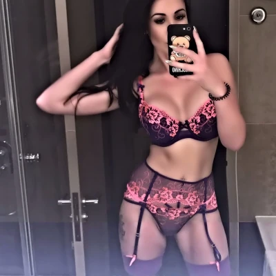 LOLA-LILY, Escort, Shardlow