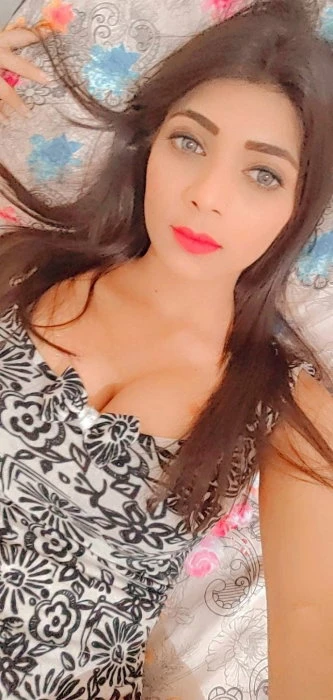 Pooja — 3 / 4