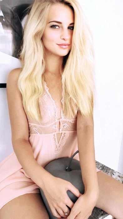 Ema — 3 / 8
