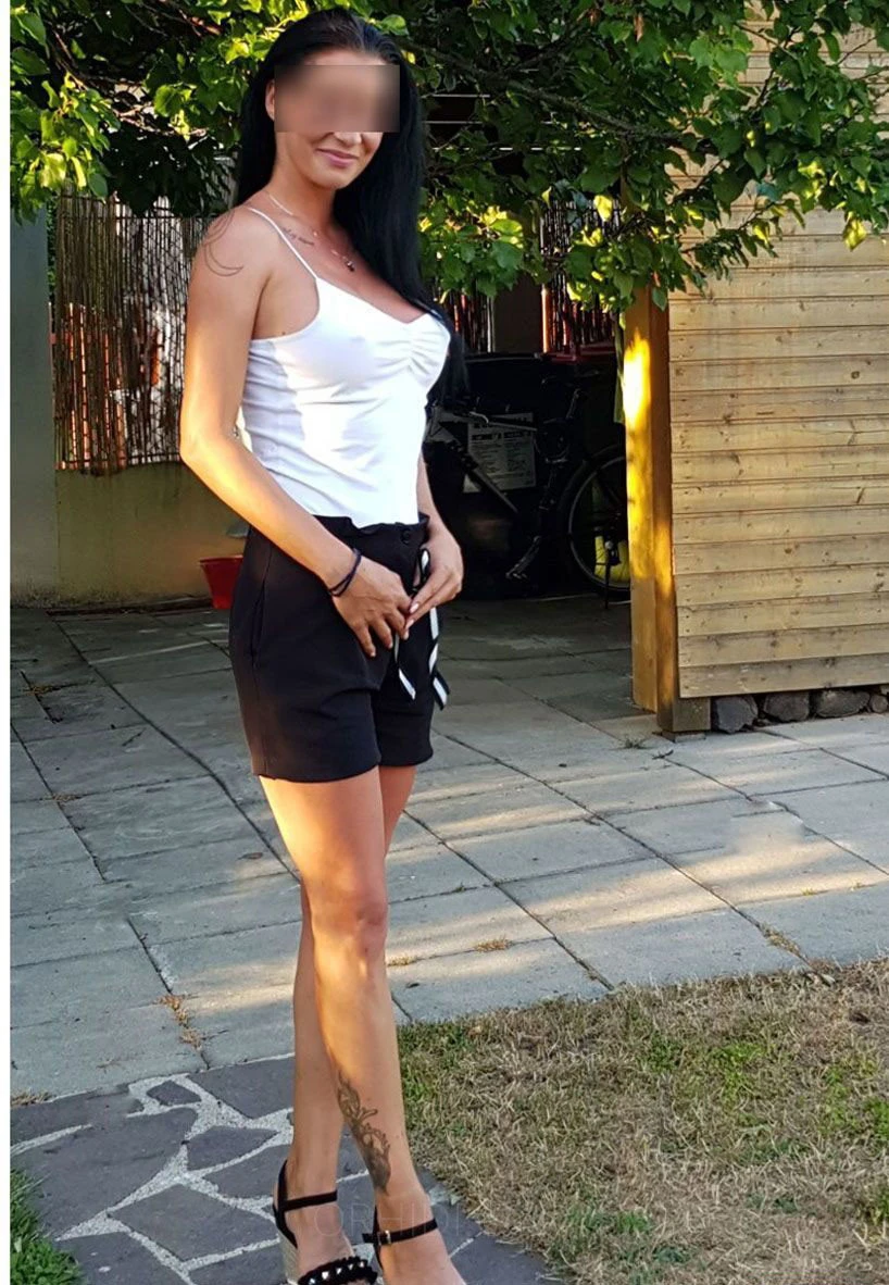 Yvonne, Escort, Vienna