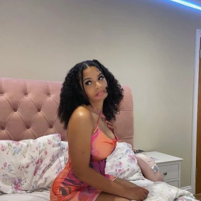 Mimi, Escort, Muscat