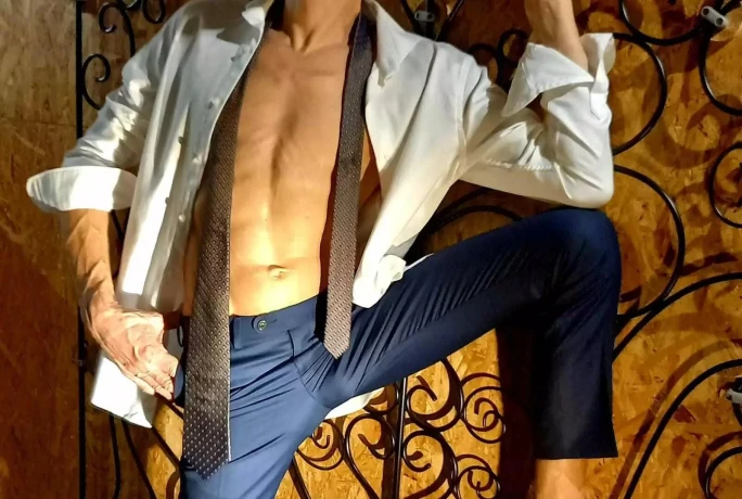 Gigolo Ian May Voor Massage En Meer — 4 / 5