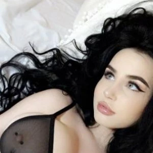 Luana — 3 / 5