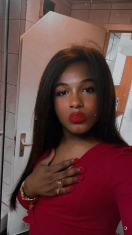 Kendra Valdiri — 8 / 10