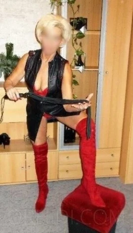 Blondýnka Eva — 2 / 3