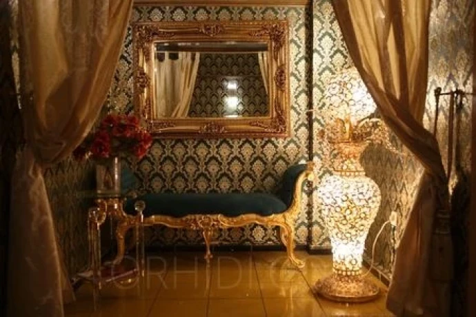 FRANZIS VILLA POMPÖS — 7 / 14