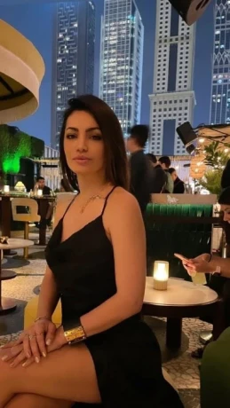 Becca — 4 / 5