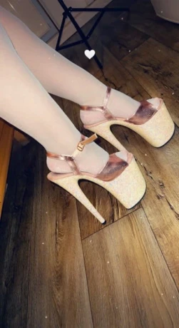 Kataleya Heisse Und Hingebungsvolle Liebe — 1 / 15