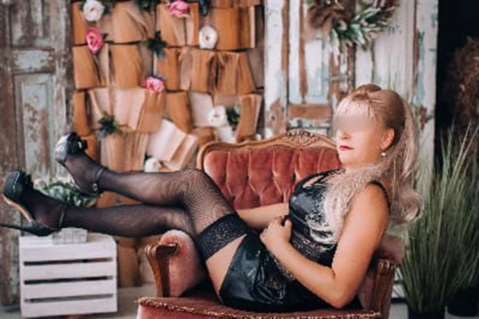 Tina Heisses Busenwunder — 6 / 9