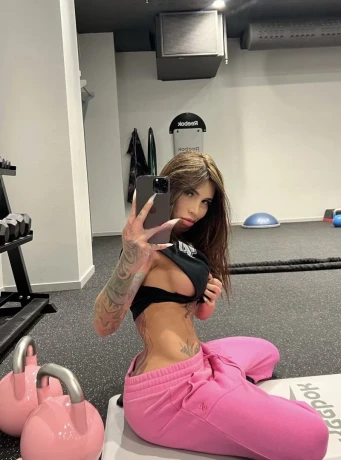 Megan Sexsymbol — 8 / 12