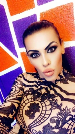 Ts Nikita Ganz Privat — 1 / 5