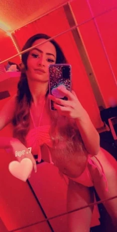 Laura265 — 21 / 25