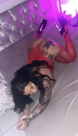 Deutsche, tätowierte, Curvy Lina — 3 / 11