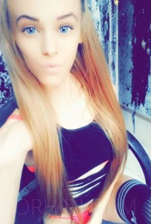 Ellena — 2 / 3