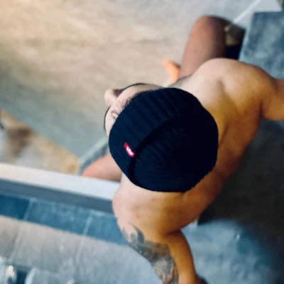 Nicco, Escort, Bordeaux