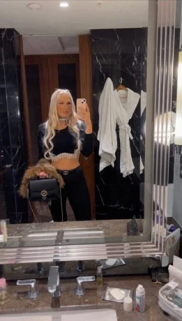 Mia Deutsch — 6 / 10