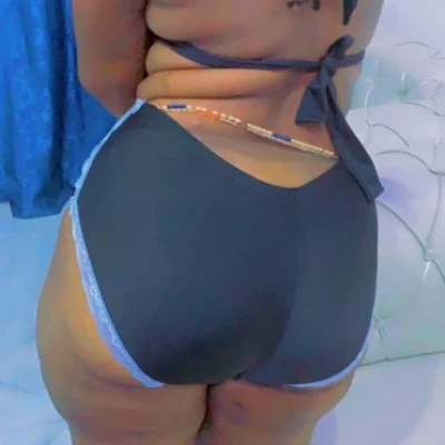 Nicky Bae, Escort, Dakar