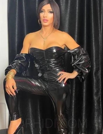 TS Karla aus Italien — 9 / 14