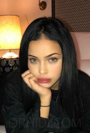 Vip escort Amelia — 3 / 5