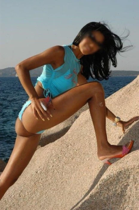 Flavinha, Escort, Florence