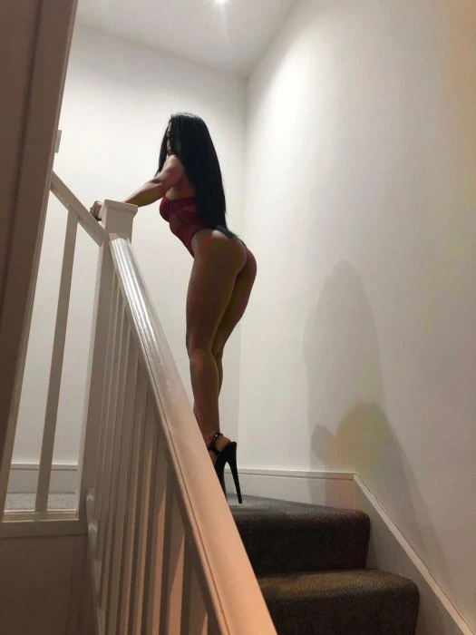 Edda Sarah — 3 / 4