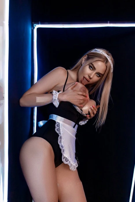 Victoria — 2 / 9