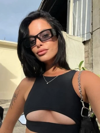 Melissa — 1 / 6