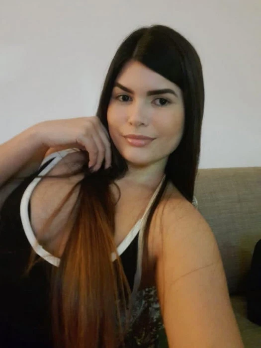 Laura — 3 / 5