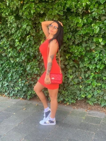 Lena Neu Top Service — 10 / 12