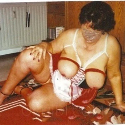 Rubenslady verwöhnt großzügen Herren, Escort, Singen