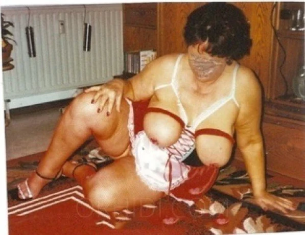  Rubenslady verwöhnt großzügen Herren — 1 / 3