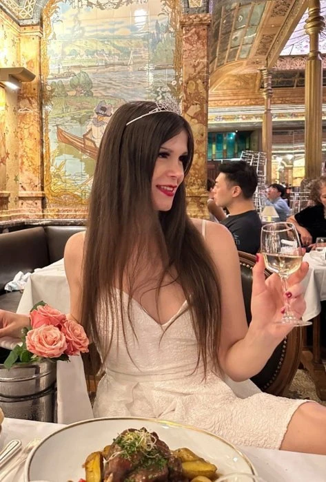 Victoria — 2 / 12