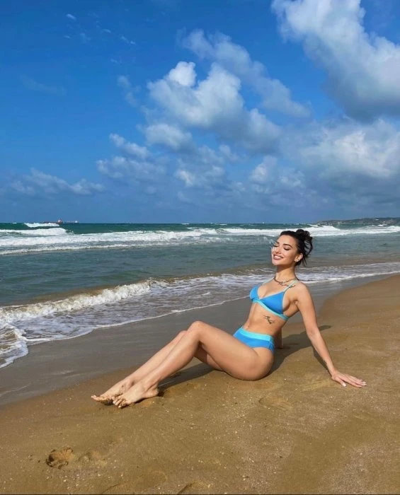 Polina, Escort, Istanbul