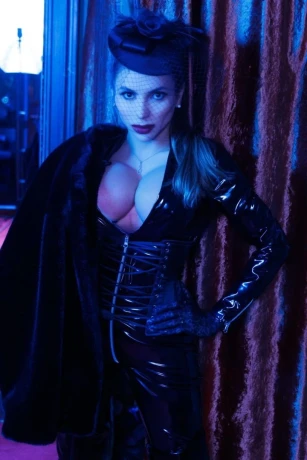 Michelly Araujo — 3 / 12