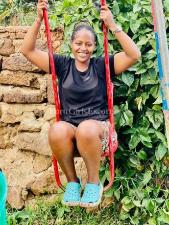 Queen Tyra — 3 / 5