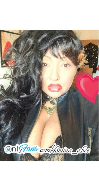 BIZZARLADY — 12 / 24