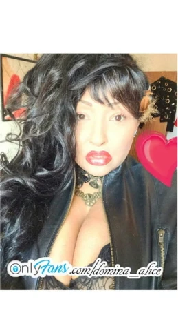 BIZZARLADY — 12 / 24