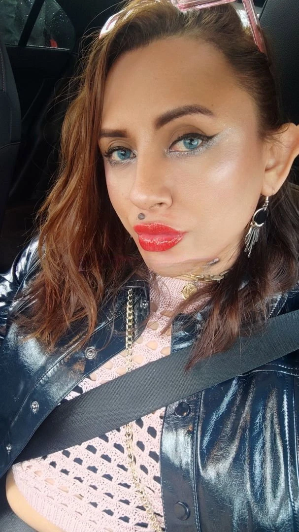 Jessi Lucienne — 4 / 12