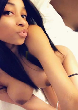 Nicole Dominican — 1 / 3