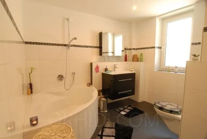 Claudia Massage — 10 / 11