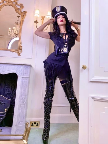 Miss Bella Angel — 20 / 41