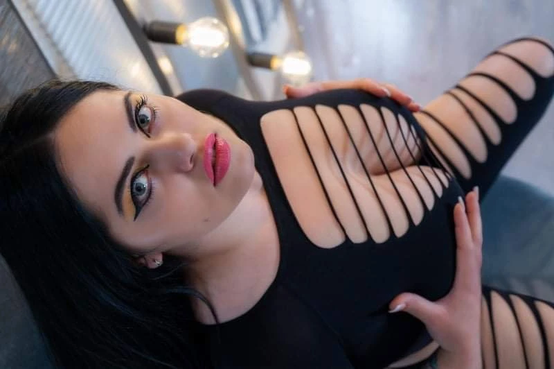 Sexy Selena4 — 4 / 6
