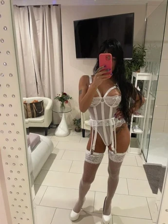 Chiara Milano — 22 / 24