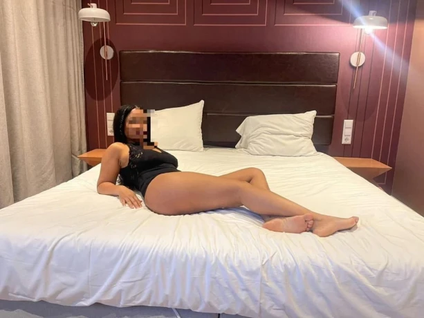 Hotlorena03 — 3 / 5