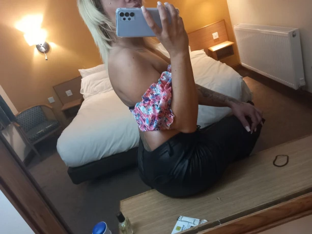 Anastazia 17 — 2 / 4