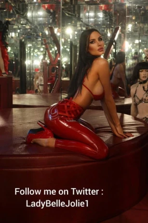 Lady Belle Jolie — 9 / 10