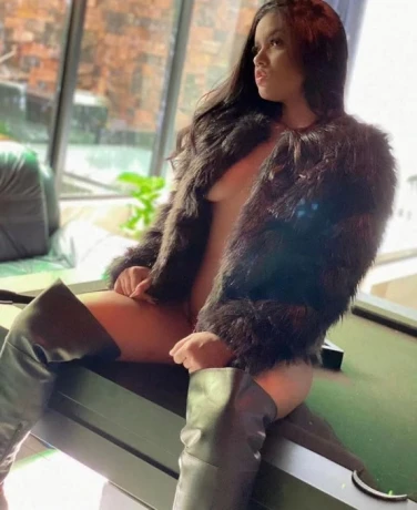 Lorena Scarlet — 2 / 12