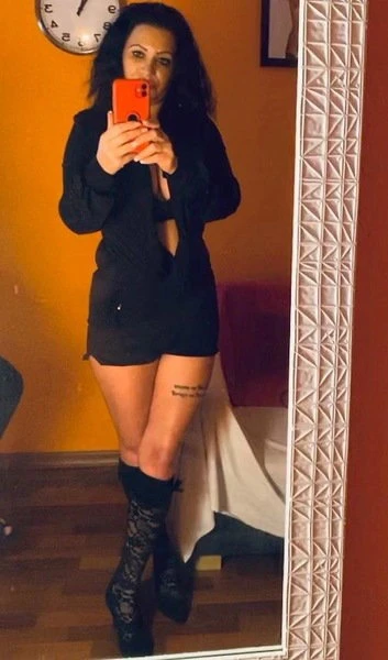 Oriana, Escort, Stuttgart
