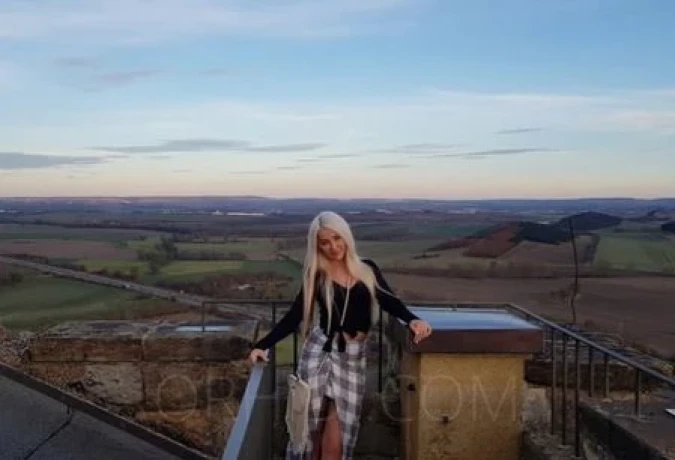 Deutsche Dame für Neuanfänger (echt/privat/diskret) — 2 / 23